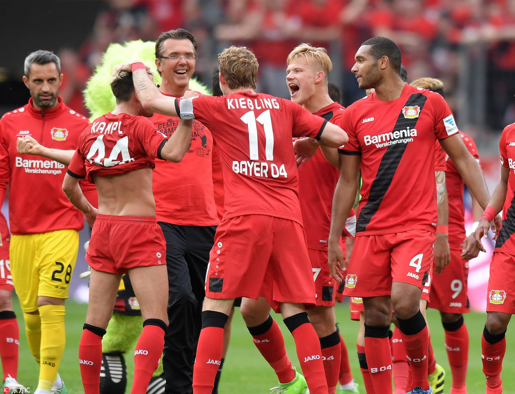 队在密集防 队在密集防