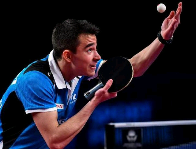 了展示自我 了展示自我